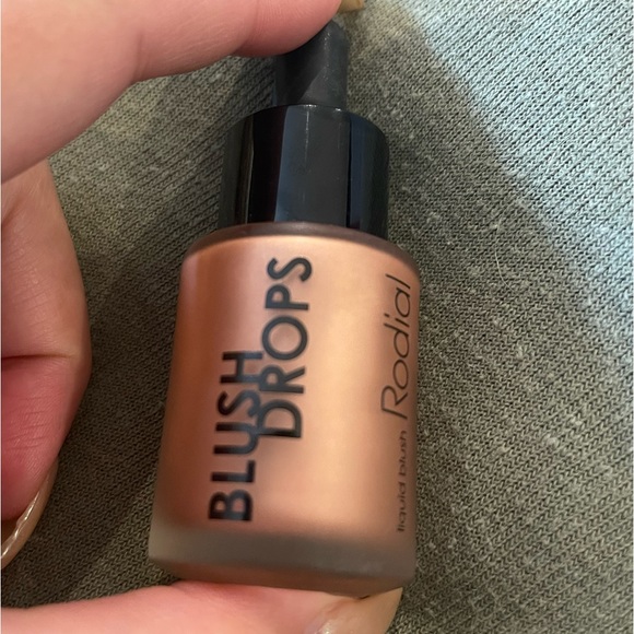 Blush drops - Picture 1 of 1